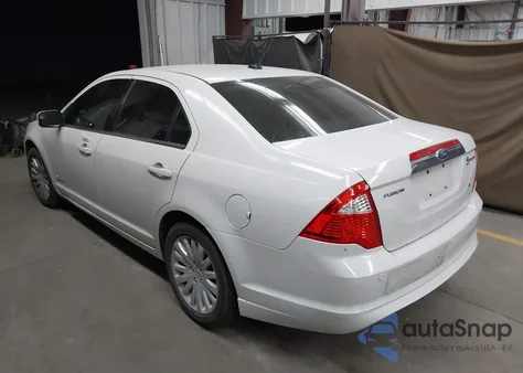 2012 Ford Fusion Hybrid z USA, uszkodzony, nr VIN 3FADP0L30CR275378